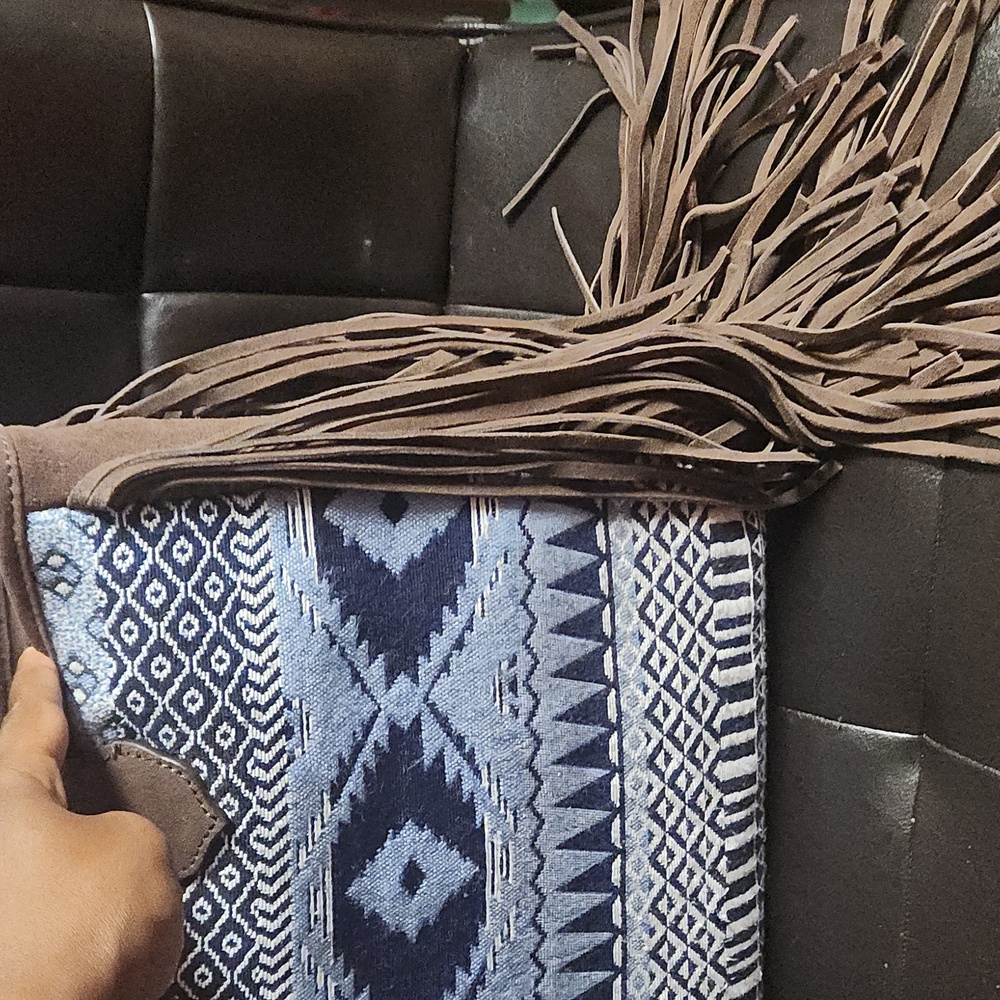 Ariat tribal print bag nwot - Picture 3 of 10